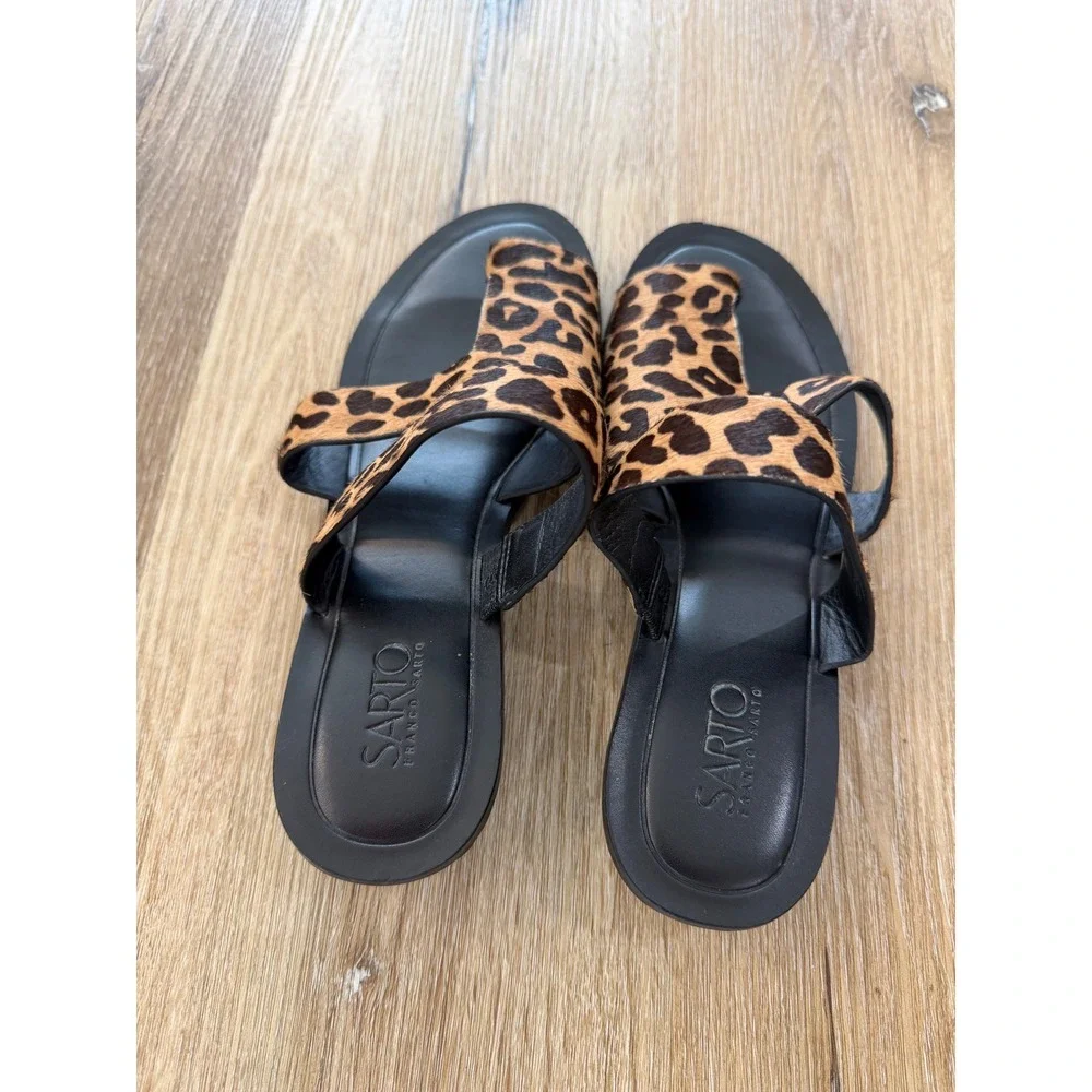 Sarto Franco‎ Sarto Trixie Sandals Womens 7.5 Leopard Calf Hair Toe Loop Slides